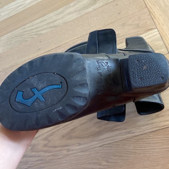 Fluevog Black Leather Booties “Rosy” - Picture 4 of 6